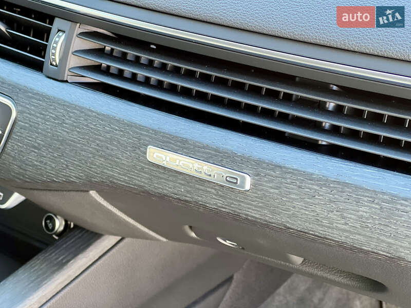 Седан Audi A4 2016 в Киеве