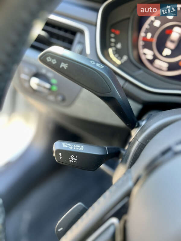 Седан Audi A4 2016 в Киеве