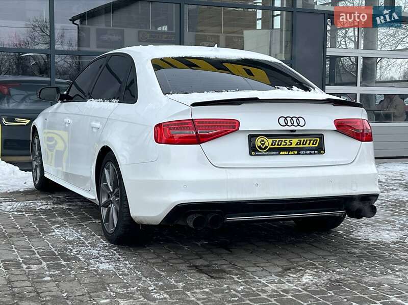Седан Audi A4 2014 в Ивано-Франковске