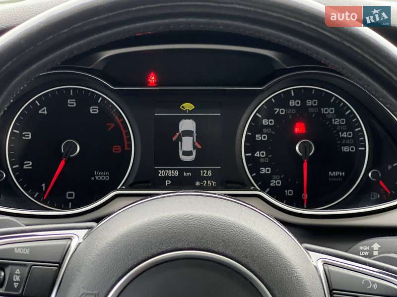 Седан Audi A4 2014 в Ивано-Франковске