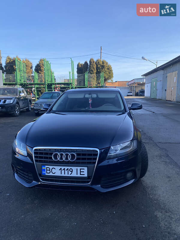 Седан Audi A4 2011 в Новояворовске фото 12 Седан Audi A4 2011 в Новояворовске
