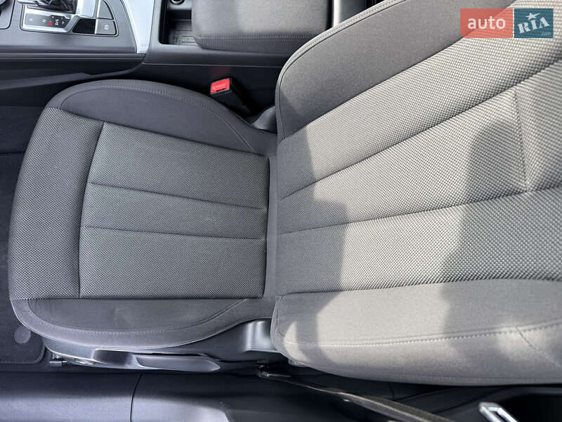 Универсал Audi A4 2017 в Луцке