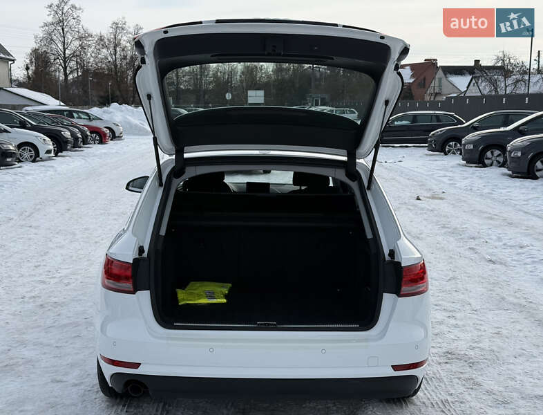 Универсал Audi A4 2017 в Луцке