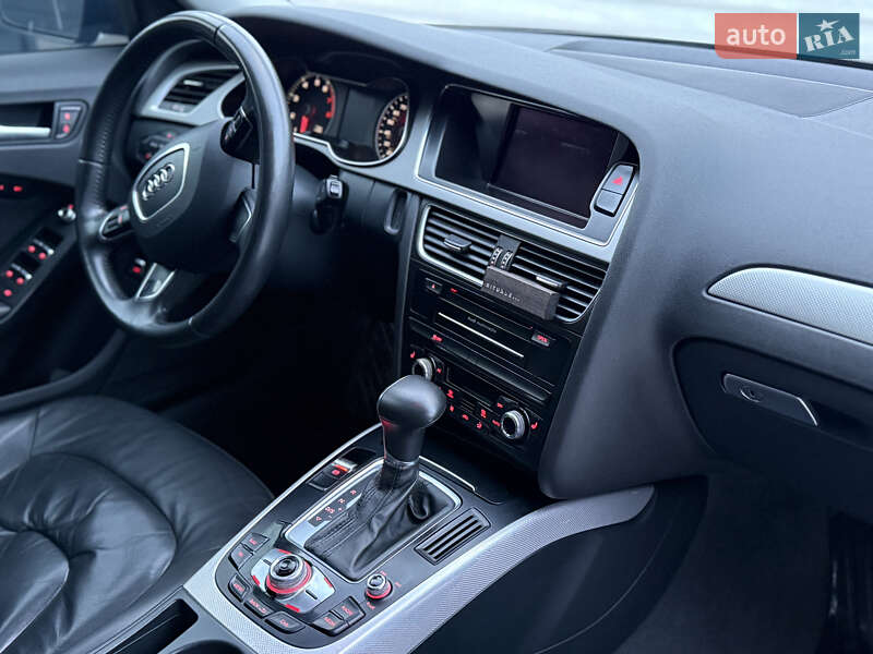 Седан Audi A4 2012 в Тернополі