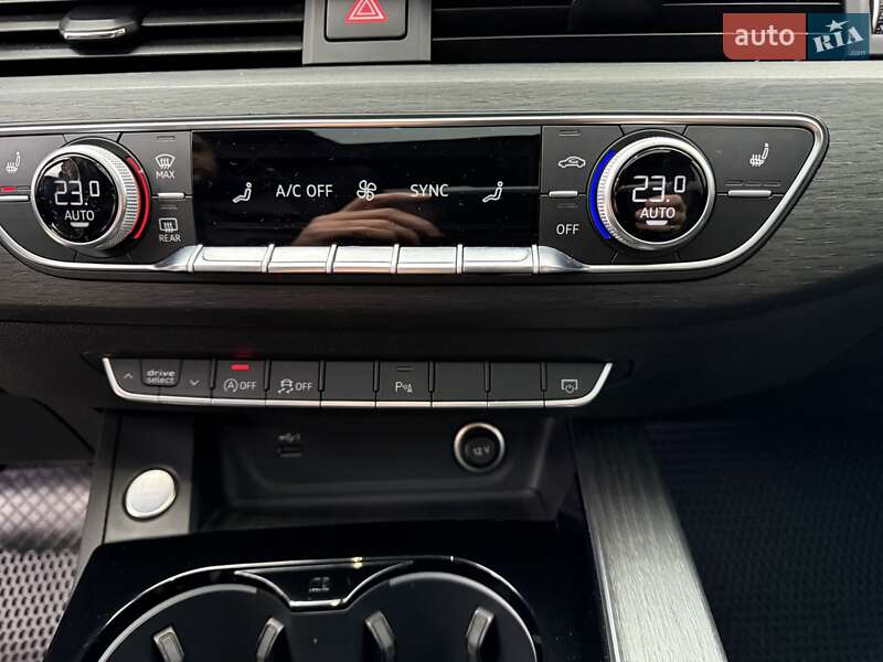 Седан Audi A4 2020 в Києві