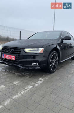 Седан Audi A4 2015 в Львові