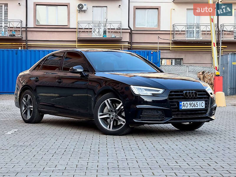 Седан Audi A4 2017 в Киеве