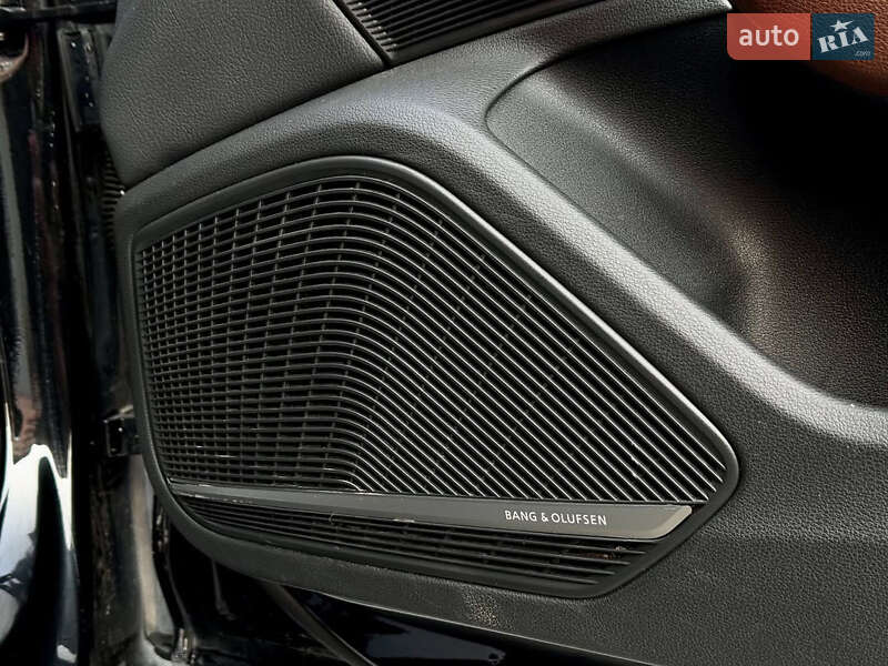 Седан Audi A4 2017 в Киеве