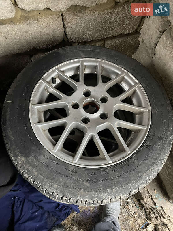 Седан Audi A4 1998 в Кельменцях