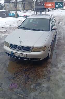 Универсал Audi A4 1996 в Млинове