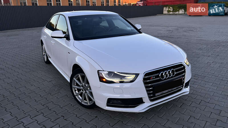 Седан Audi A4 2014 в Нововолинську