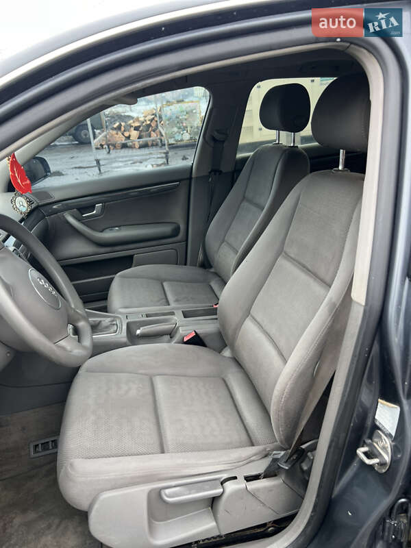 Седан Audi A4 2001 в Львове