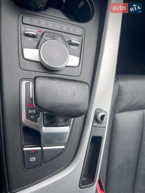 Седан Audi A4 2016 в Баре