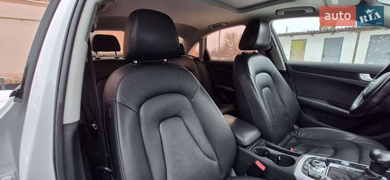 Седан Audi A4 2015 в Бахмаче