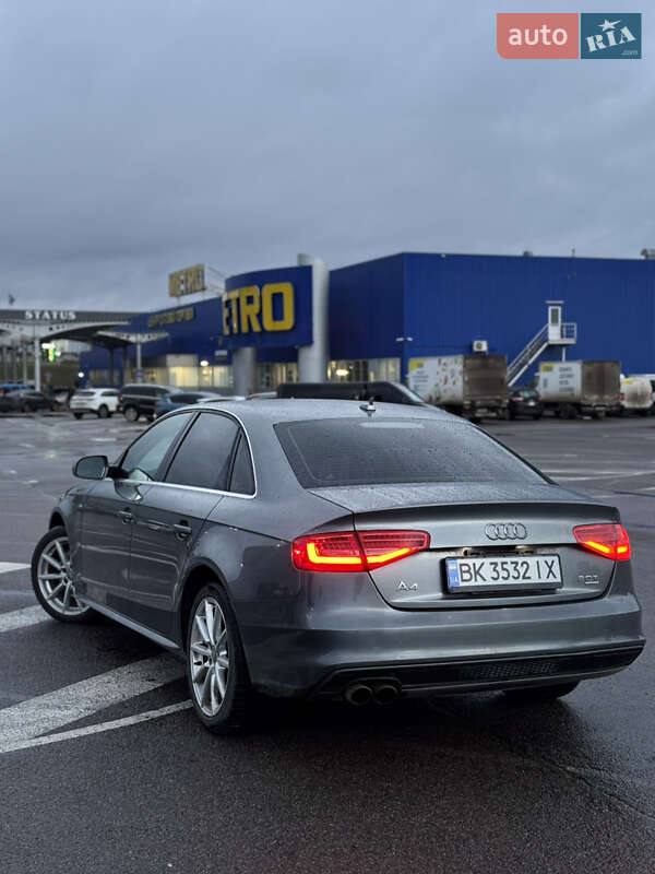 Седан Audi A4 2014 в Ровно