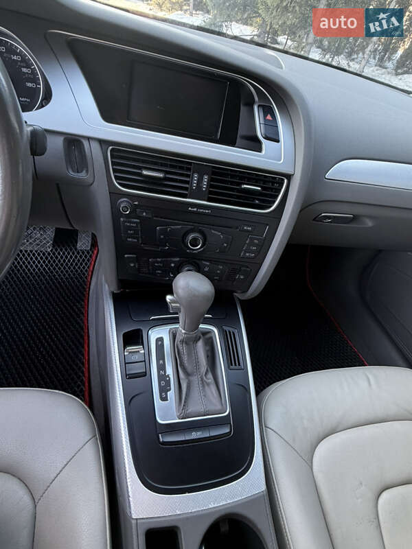 Седан Audi A4 2012 в Тернополі