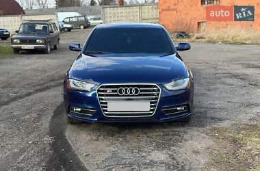 Седан Audi A4 2012 в Луцьку