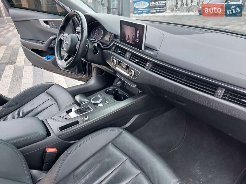 Седан Audi A4 2016 в Львове