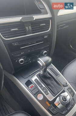 Седан Audi A4 2015 в Львове
