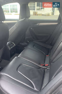 Седан Audi A4 2015 в Львове
