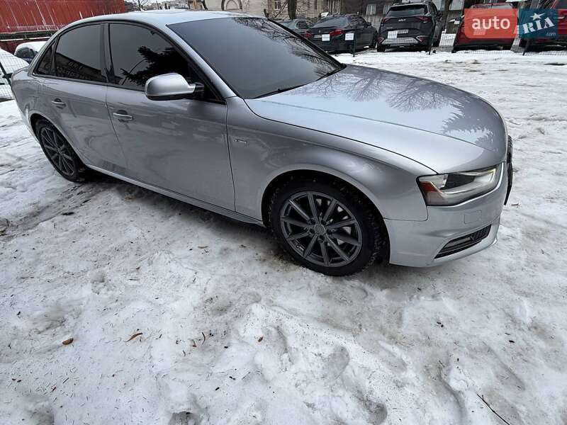 Седан Audi A4 2015 в Києві
