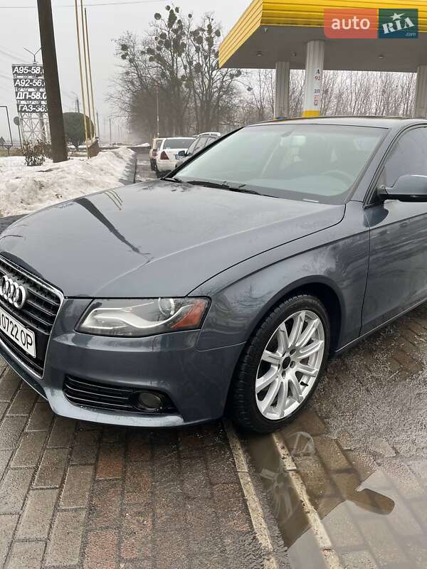 Седан Audi A4 2010 в Смеле