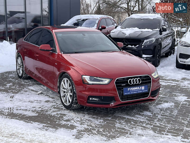 Седан Audi A4 2014 в Нововолынске