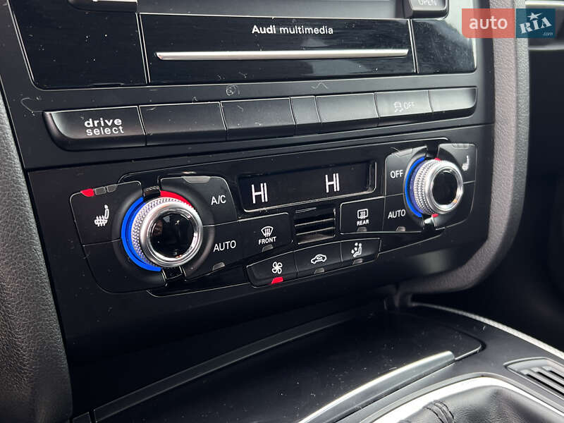 Седан Audi A4 2014 в Нововолынске