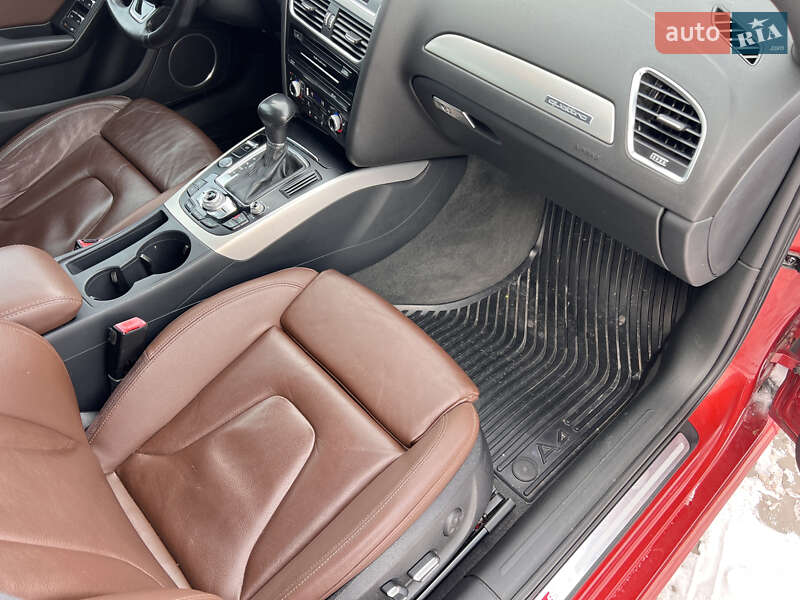 Седан Audi A4 2014 в Нововолынске
