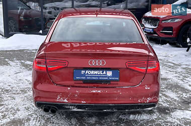 Седан Audi A4 2014 в Нововолынске