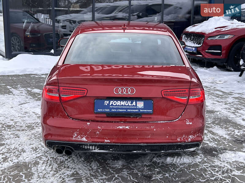 Седан Audi A4 2014 в Нововолынске