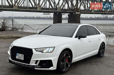 Седан Audi A4 2017 в Днепре