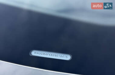 Седан Audi A4 2019 в Львові