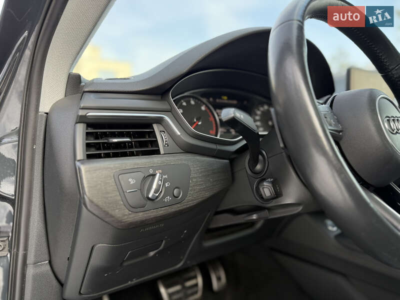 Седан Audi A4 2019 в Львове