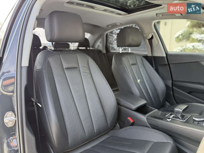 Седан Audi A4 2019 в Львове