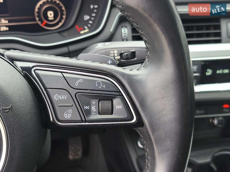 Седан Audi A4 2016 в Днепре
