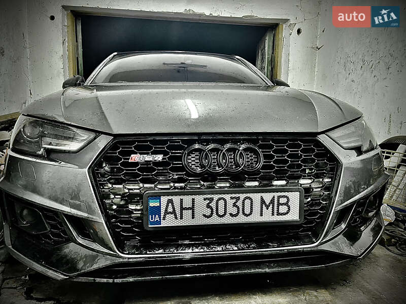 Седан Audi A4 2016 в Царичанці