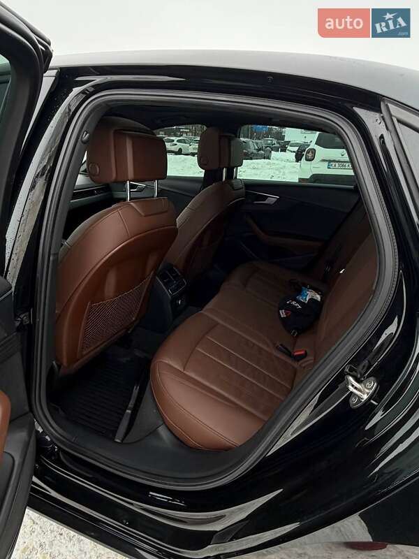 Седан Audi A4 2018 в Житомире