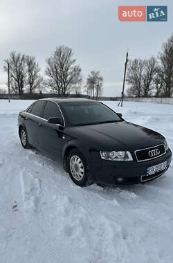 Седан Audi A4 2004 в Білогір'ї