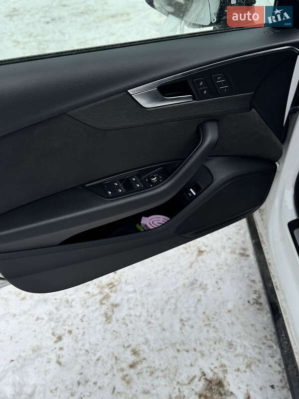Универсал Audi A4 2019 в Житомире