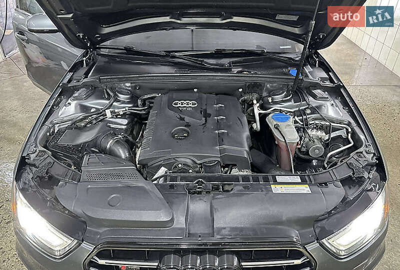 Седан Audi A4 2013 в Львові