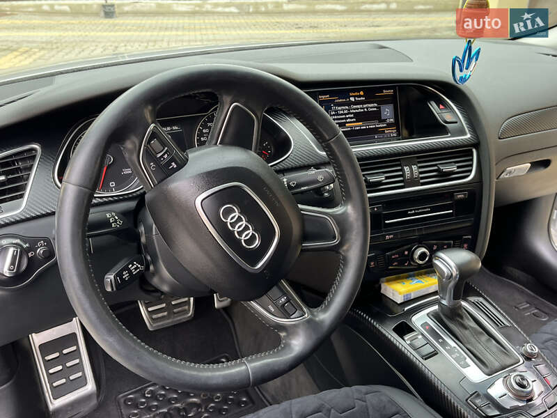 Седан Audi A4 2013 в Ізмаїлі