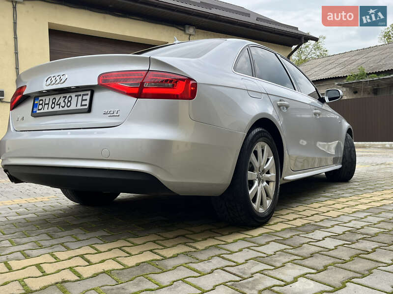 Седан Audi A4 2013 в Ізмаїлі