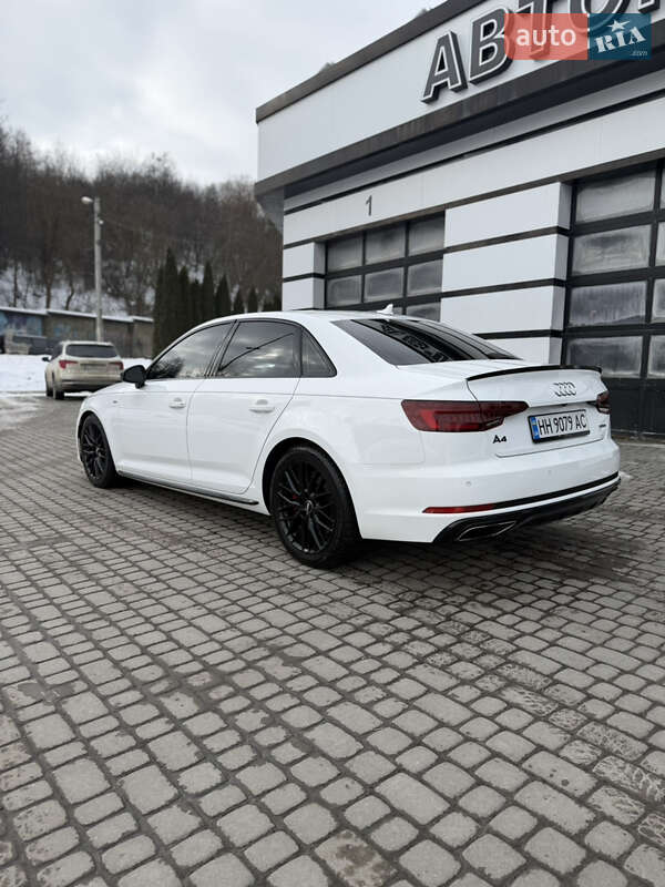 Седан Audi A4 2019 в Львові