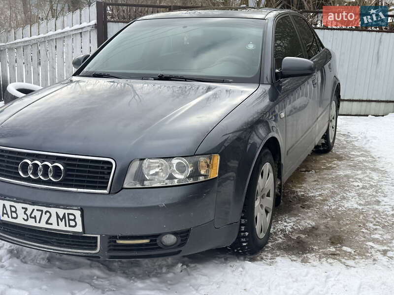 Седан Audi A4 2003 в Бару