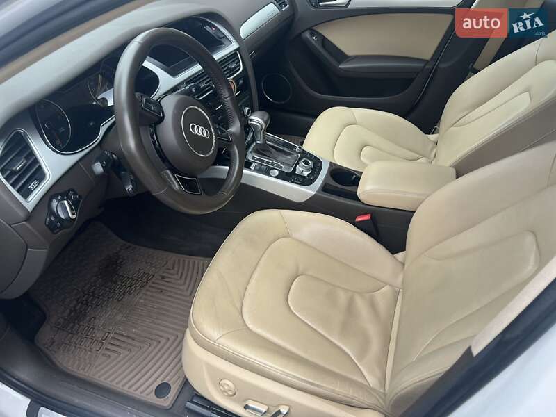 Седан Audi A4 2015 в Ковелі