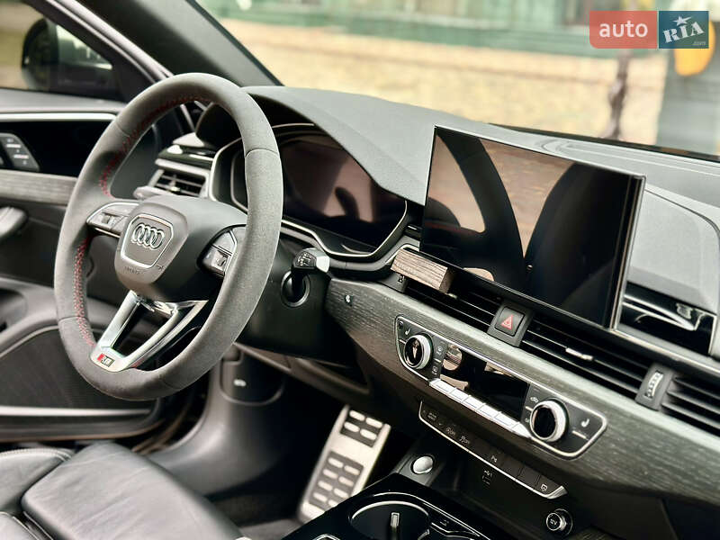 Седан Audi A4 2022 в Одесі