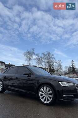Седан Audi A4 2016 в Черновцах