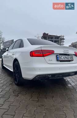 Седан Audi A4 2014 в Львове