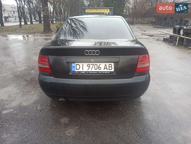 Седан Audi A4 1999 в Запорожье